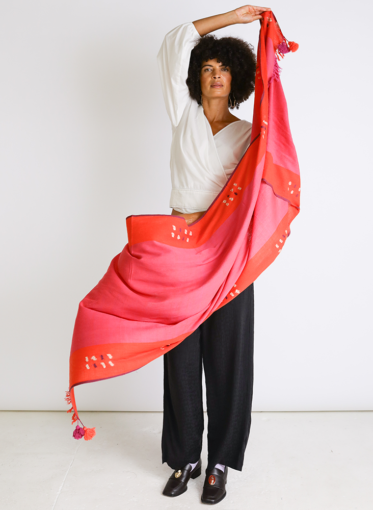 Scarf, maraschino
