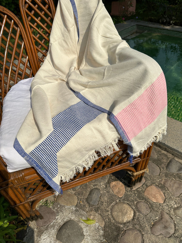 Dindori Towel, delphinium